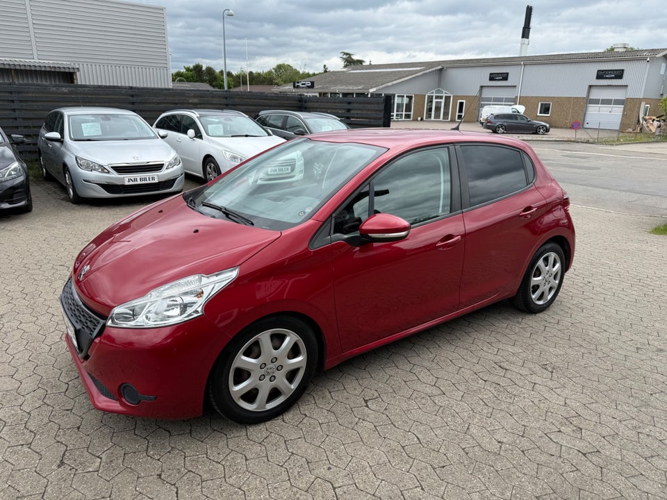 Peugeot 208 1,2 VTi Active 5d