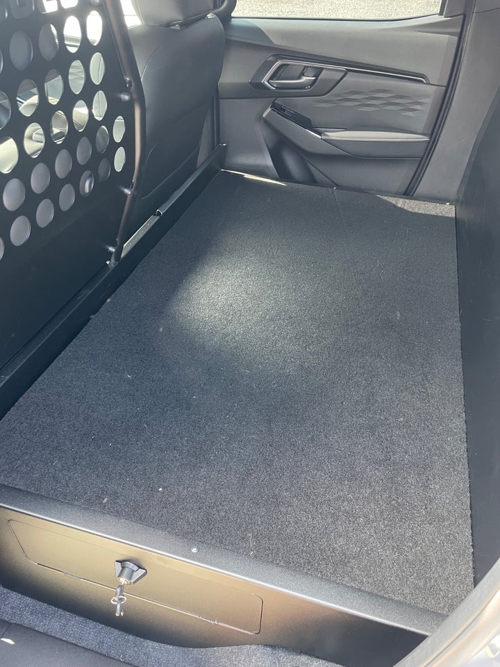 Isuzu D-Max 1,9 TD 163 Crew Cab Exclusive aut. 4d