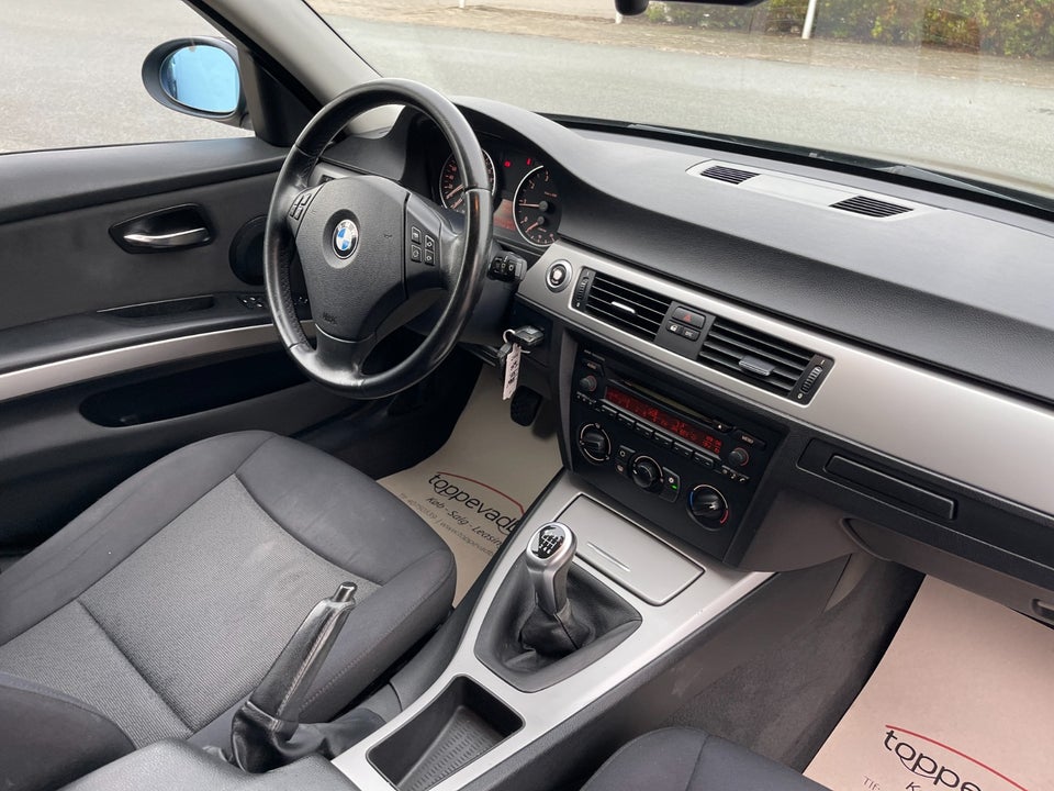 BMW 318i 2,0  4d