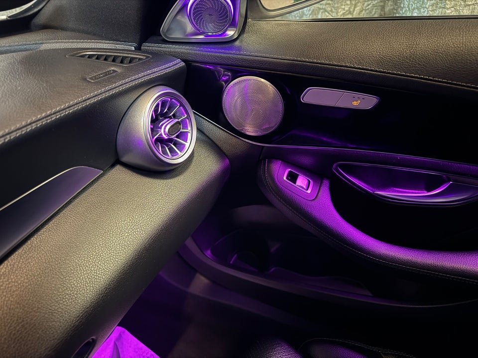 Mercedes C400 3,0 AMG Line stc. aut. 4Matic 5d