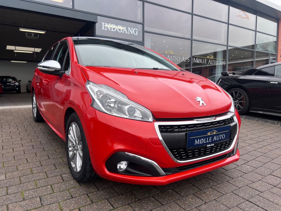 Peugeot 208 1,2 PureTech 82 Allure Sky 5d