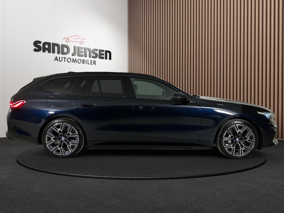 BMW i5 eDrive40 Touring Fully Charged M-Sport 5d