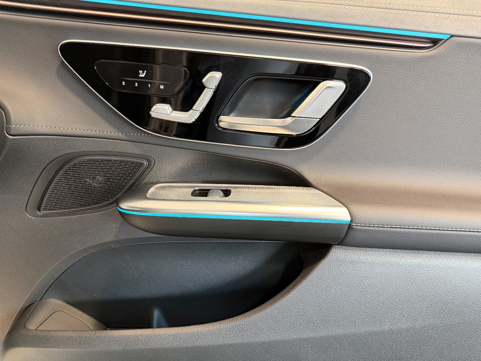 Mercedes EQE300 Electric Art 4d