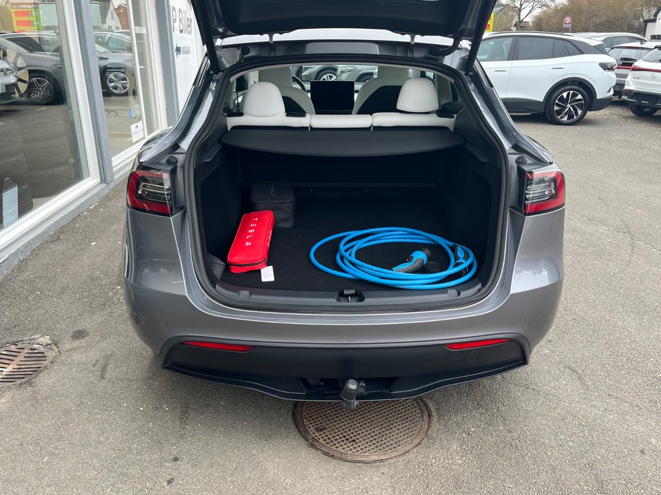 Tesla Model Y Performance AWD 5d