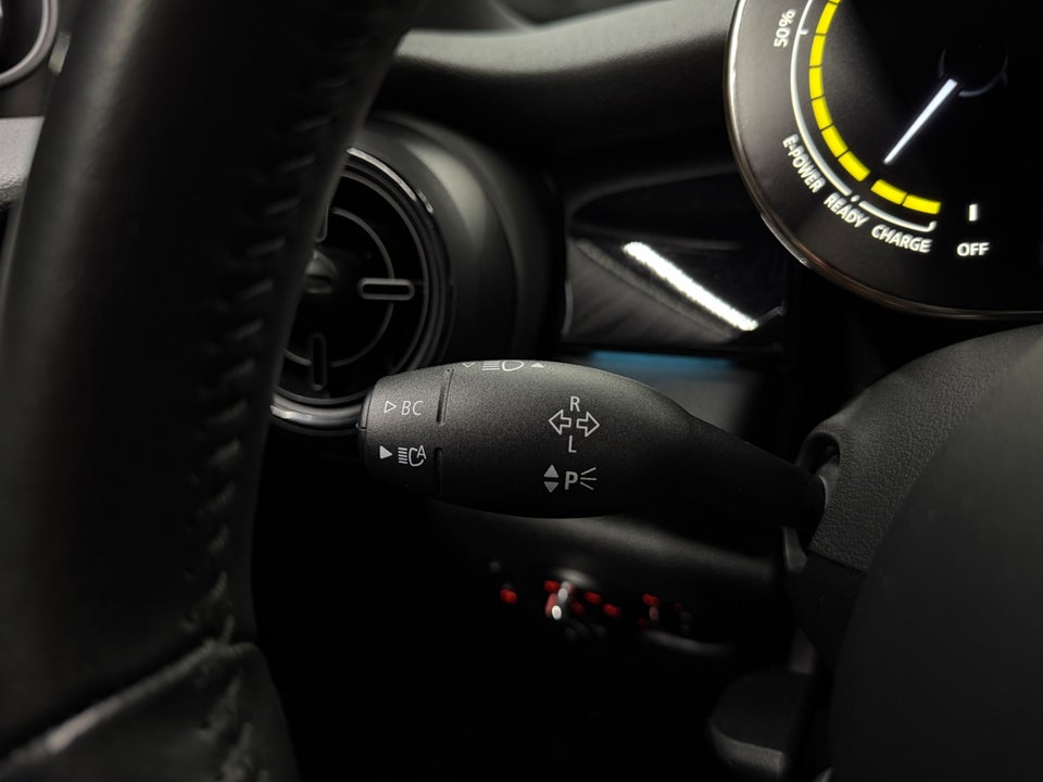 MINI Cooper SE Classic Trim 3d