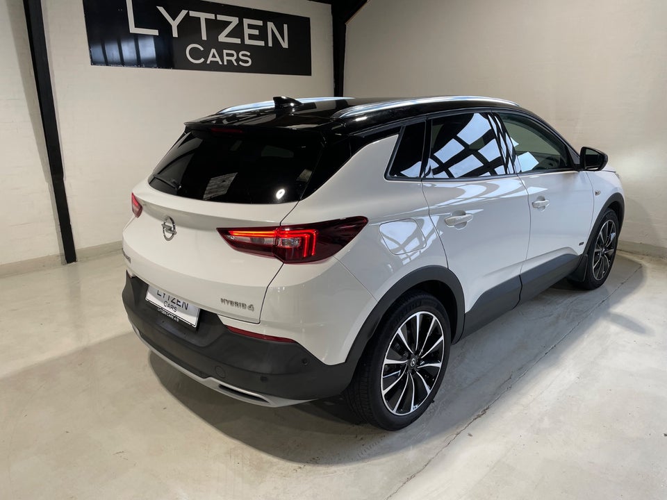 Opel Grandland X 1,6 Hybrid4 Ultimate aut. 5d