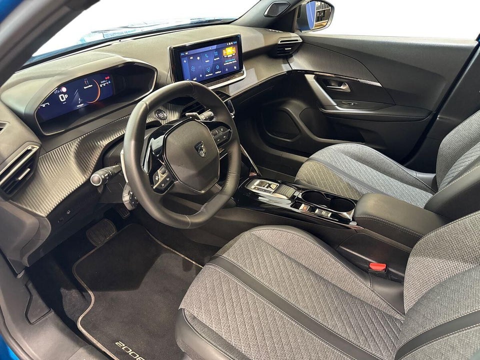 Peugeot 2008 1,2 PureTech 130 Allure EAT8 5d