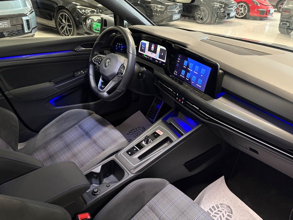 VW Golf VIII 1,4 GTE DSG 5d