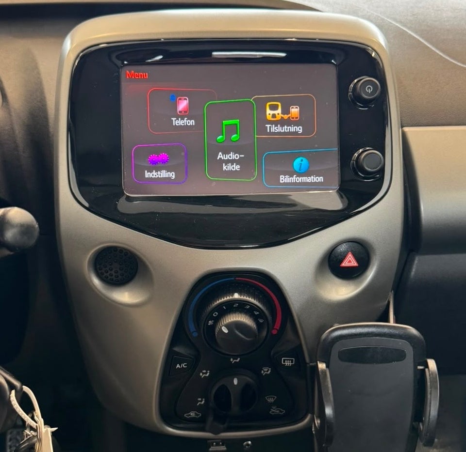 Toyota Aygo 1,0 VVT-i x-play x-touch 5d