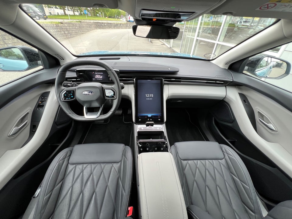 Ford Explorer 82 Premium Extended Range 5d