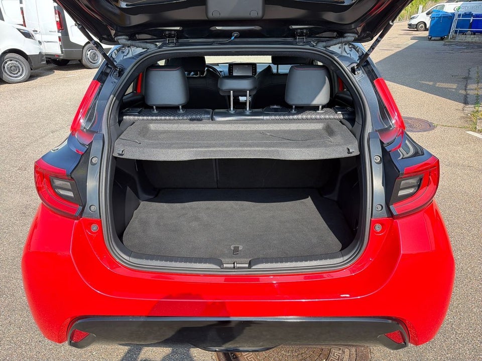 Toyota Yaris 1,5 Hybrid H3 Premier Edition e-CVT 5d