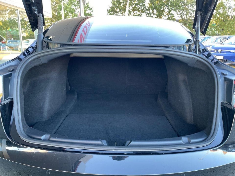 Tesla Model 3 Long Range AWD 4d