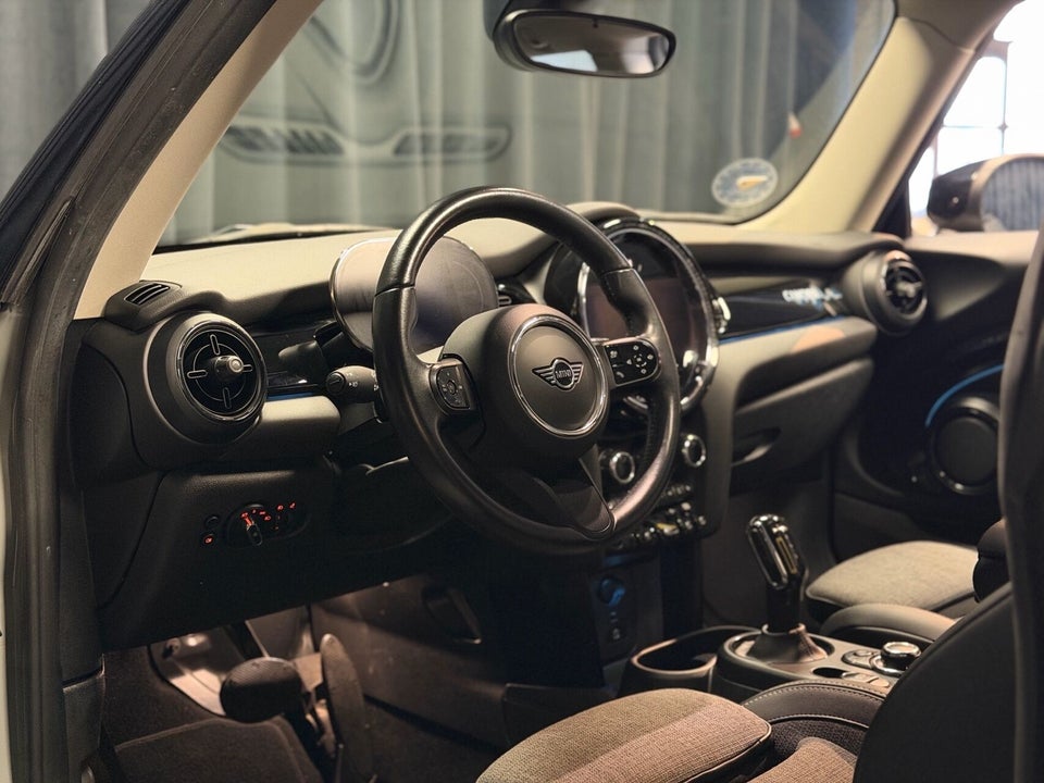 MINI Cooper SE Camden Edition 3d