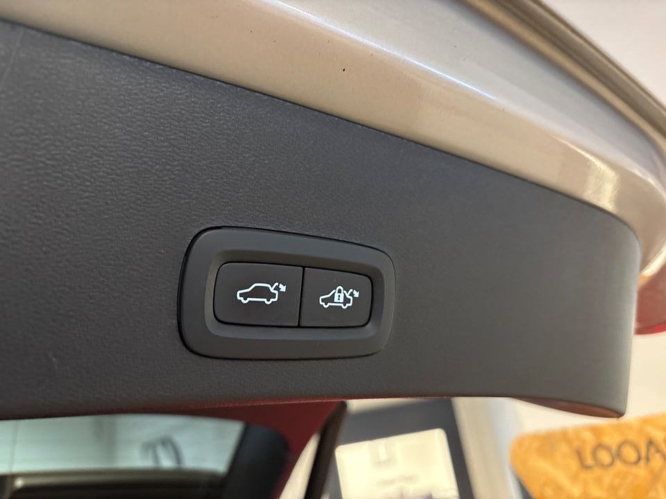 Volvo XC40 ReCharge Extended Range Plus 5d