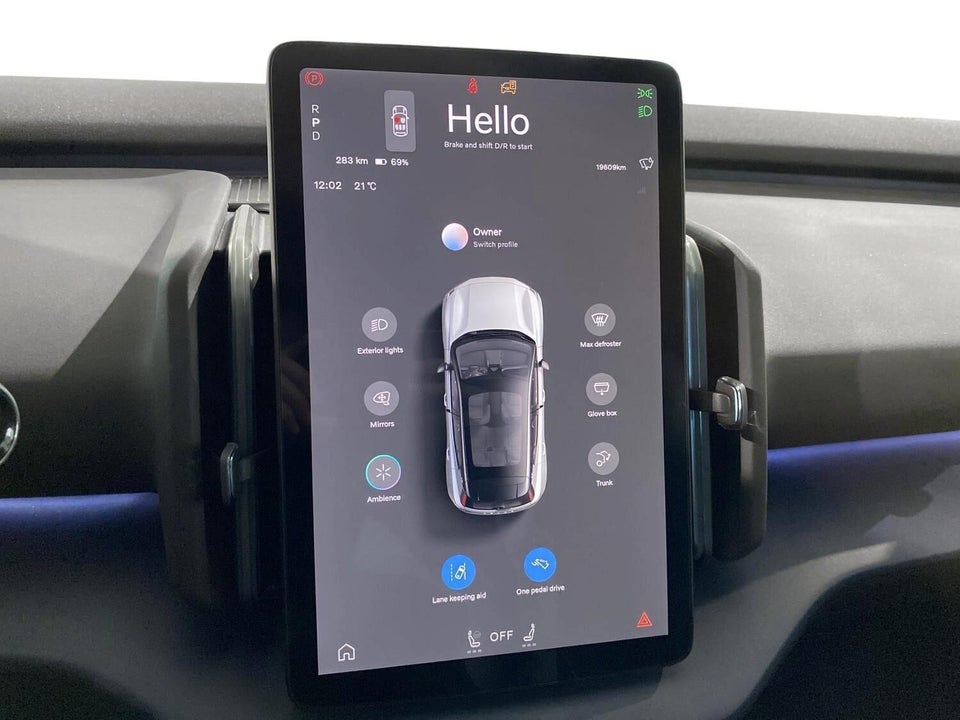 Volvo EX30 Extended Range Plus 5d