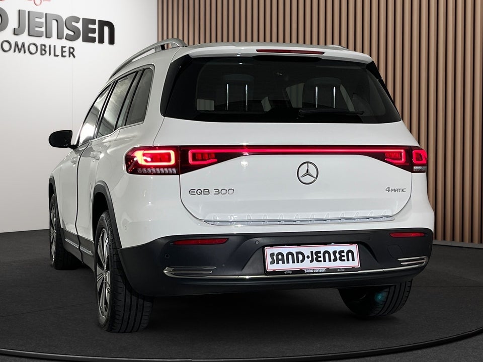 Mercedes EQB300 Progressive 4Matic 7prs 5d