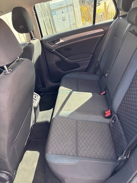 VW Golf VII 1,6 TDi 115 IQ.Drive DSG 5d