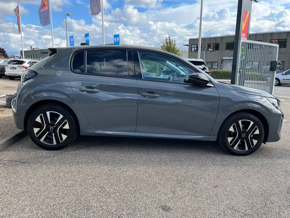 Peugeot 208 1,2 PureTech 100 Allure+ 5d