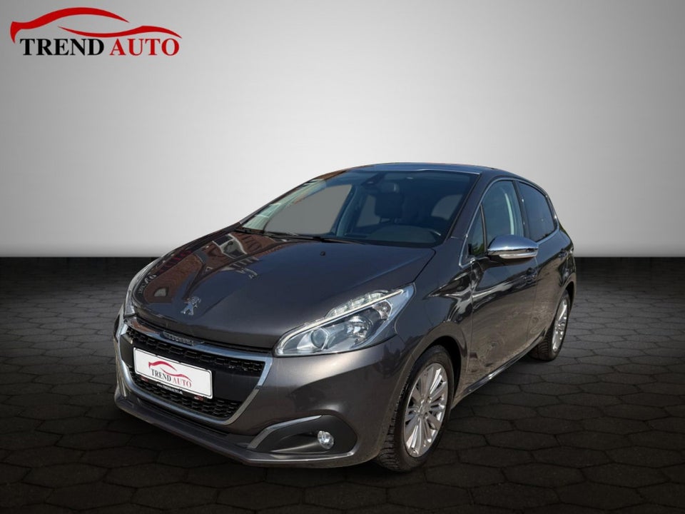 Peugeot 208 1,2 PureTech 82 Selection Sky 5d