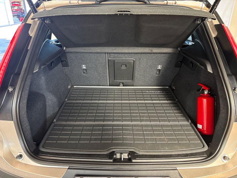 Volvo XC40 P6 ReCharge Plus 5d