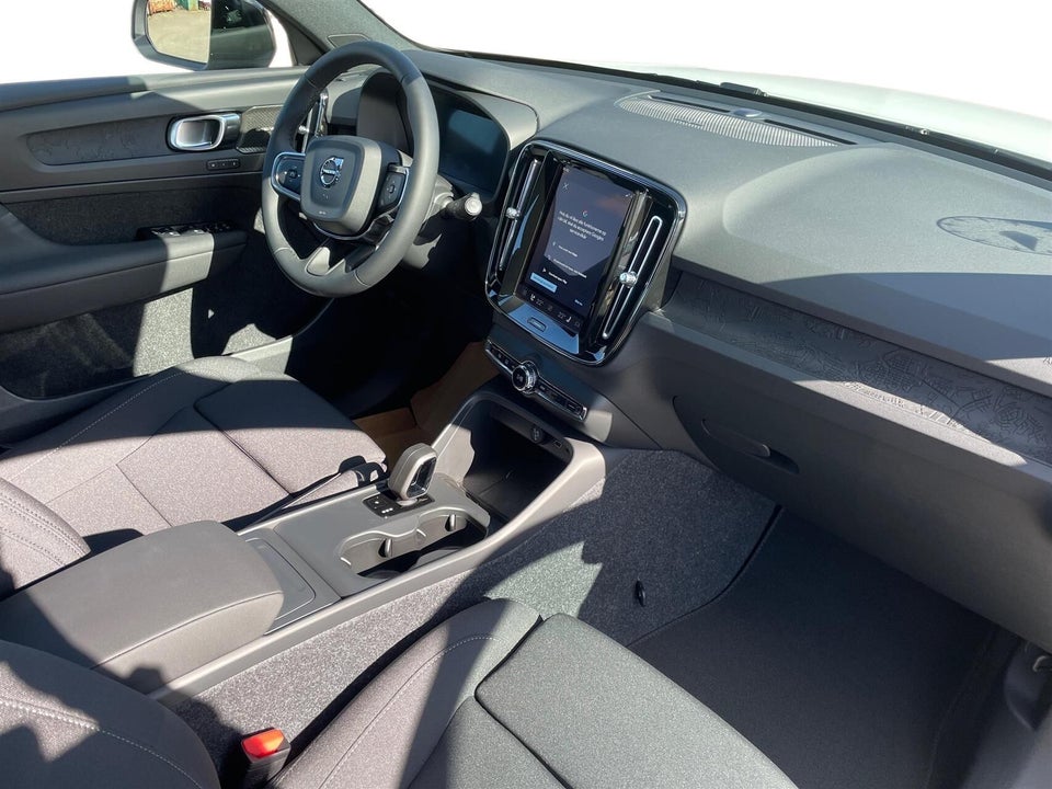 Volvo EX40 Extended Range Black Edition 5d