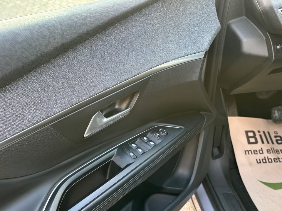 Peugeot 5008 1,6 BlueHDi 120 Allure 7prs 5d