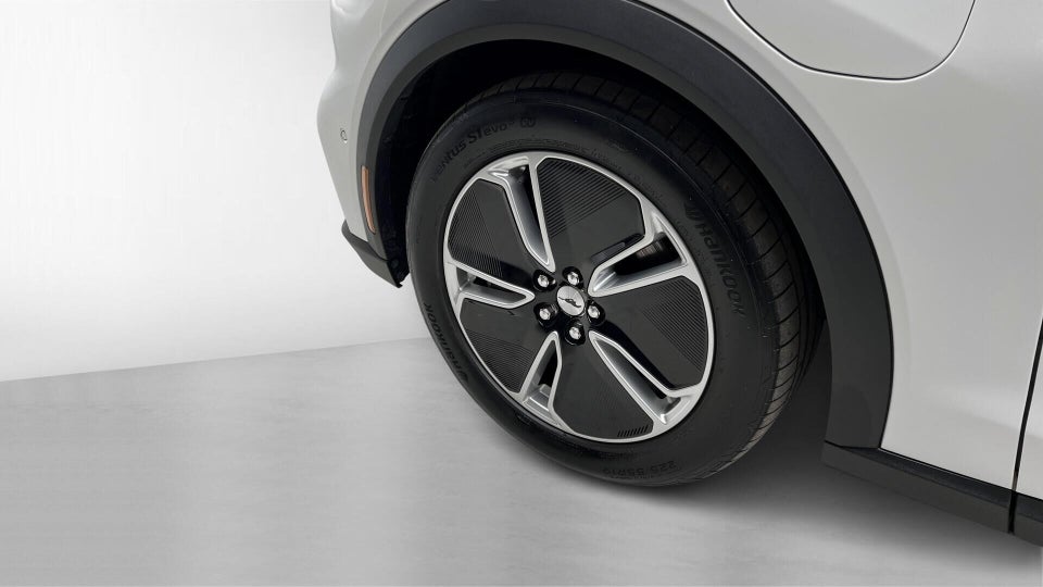 Ford Mustang Mach-E 78 Standard Range 5d