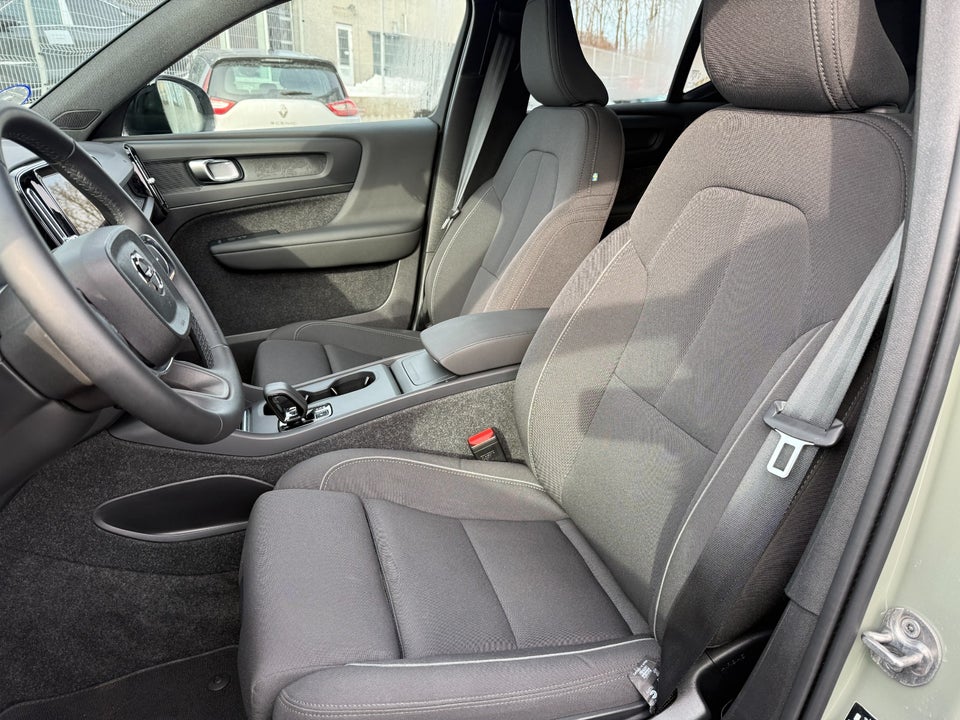 Volvo EX40 Extended Range Plus 5d