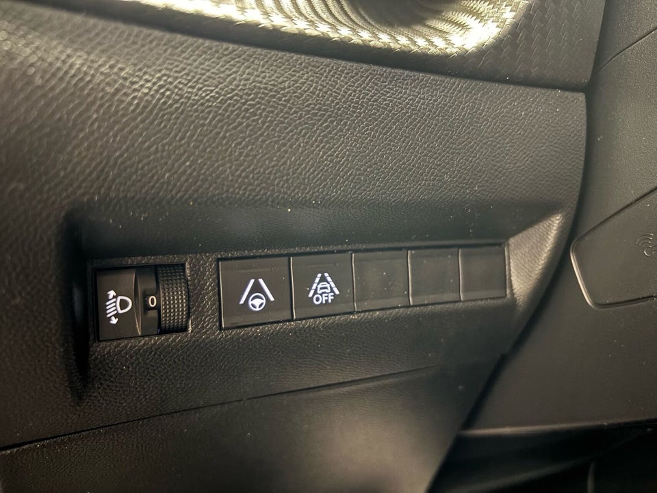 Peugeot 2008 1,2 PureTech 130 Platin Sport EAT8 5d