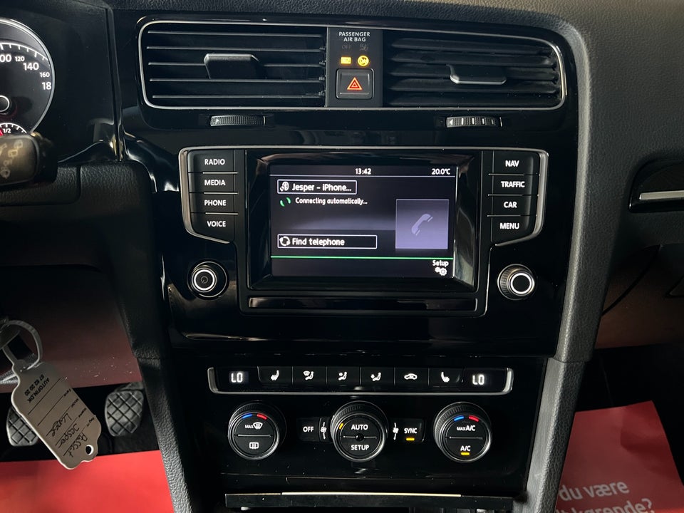 VW Golf VII 2,0 TDi 150 Highline Variant BMT 5d