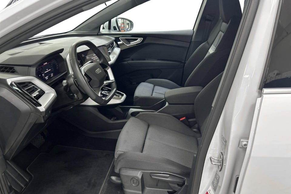 Audi Q4 e-tron 45 Progress 5d