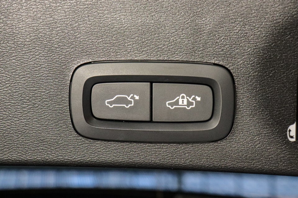 Volvo XC40 P6 ReCharge Plus 5d