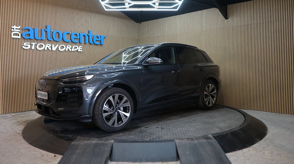 Audi Q6 e-tron S-line quattro 5d