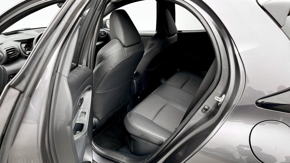 Toyota Yaris 1,5 Hybrid Style e-CVT 5d