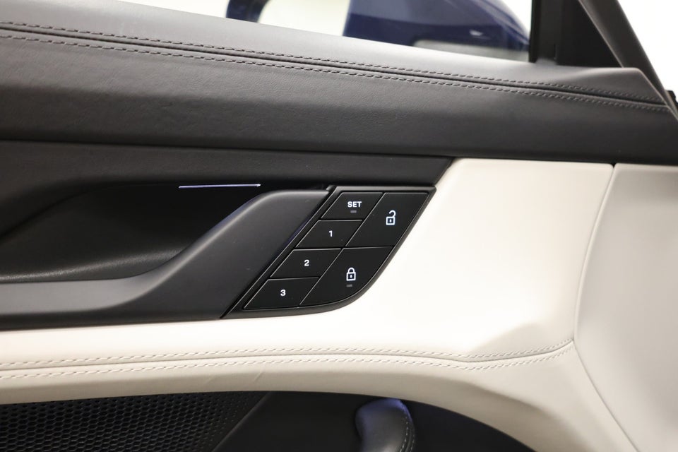 Porsche Taycan 4S Performance+ 4d