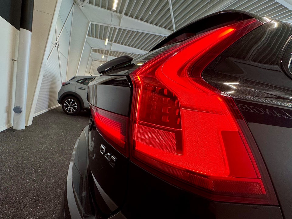 Volvo V90 2,0 D4 190 Momentum aut. AWD 5d