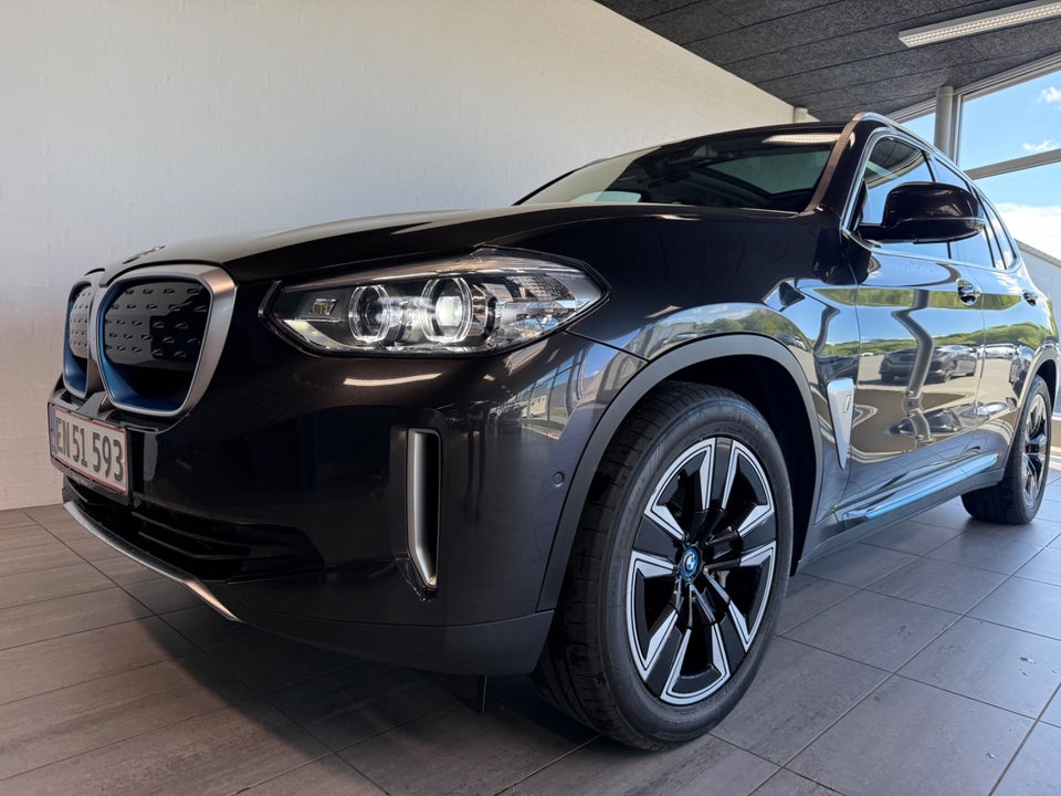 BMW iX3 Charged 5d