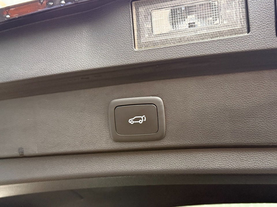 MG Marvel R Luxury 5d