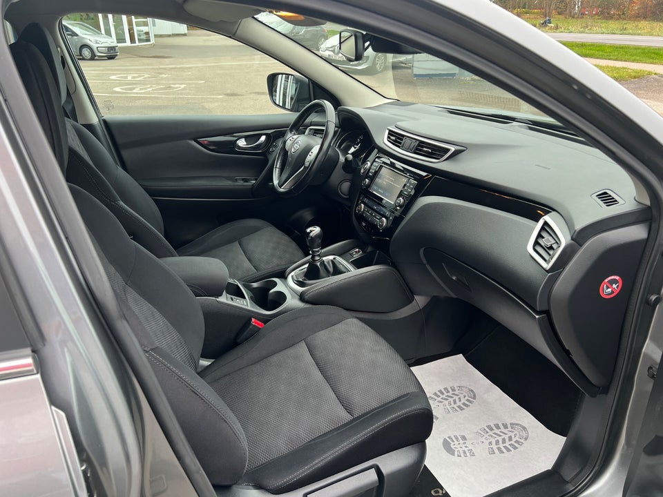 Nissan Qashqai 1,2 Dig-T 115 N-Connecta 5d