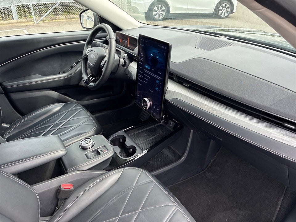 Ford Mustang Mach-E 75 Standard Range 5d