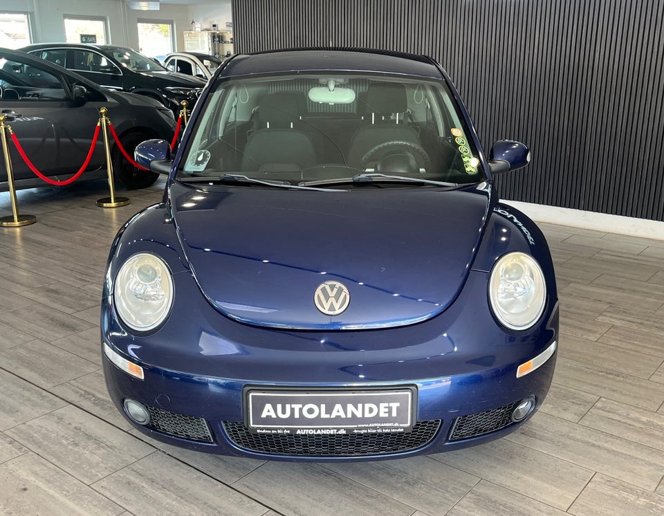 VW New Beetle 1,6 Trendline 2d