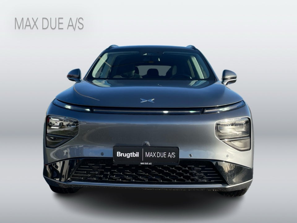 Xpeng G9 Standard Range 5d