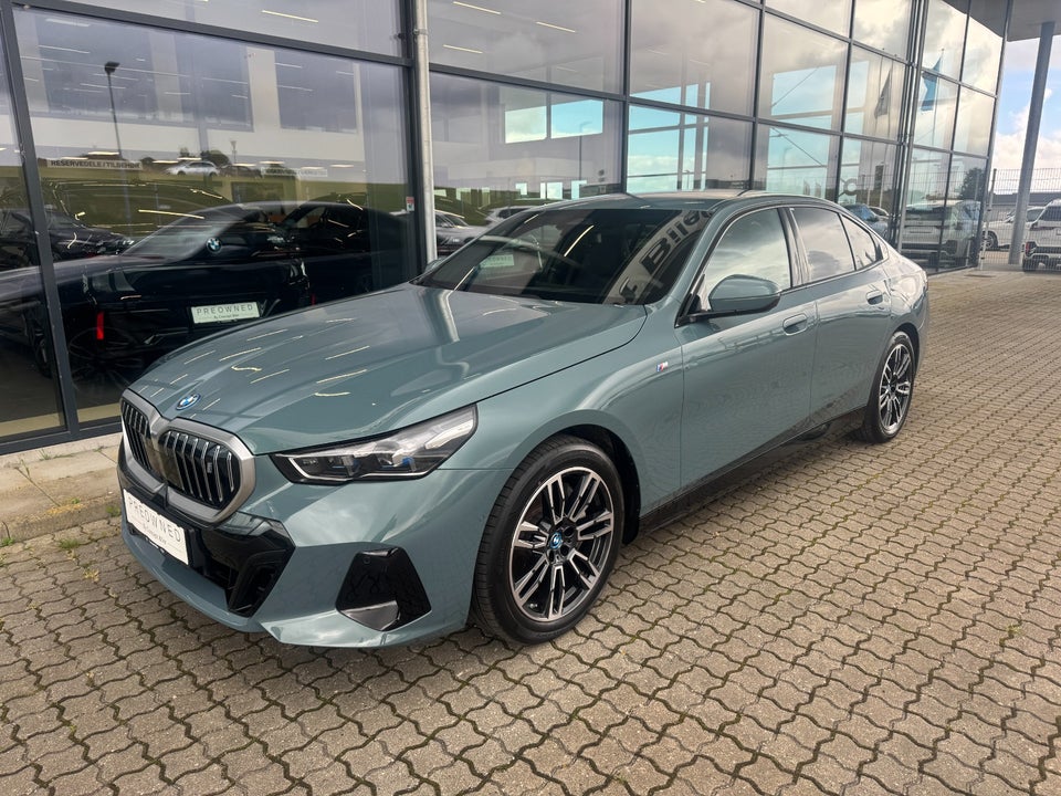 BMW i5 eDrive40 M-Sport 4d