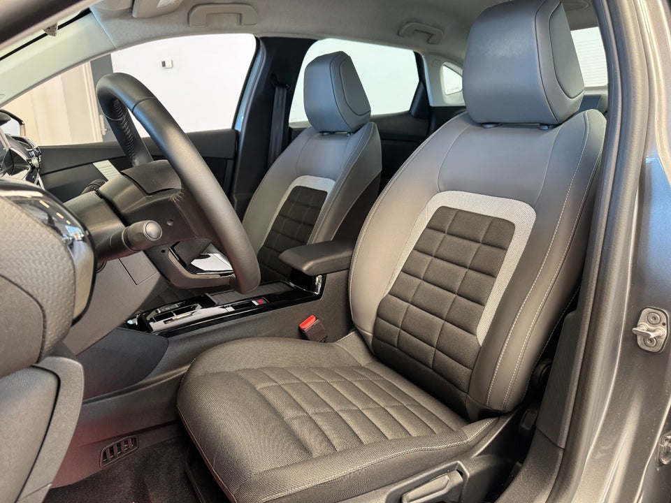 Citroën ë-C4 X 54 Plus 4d