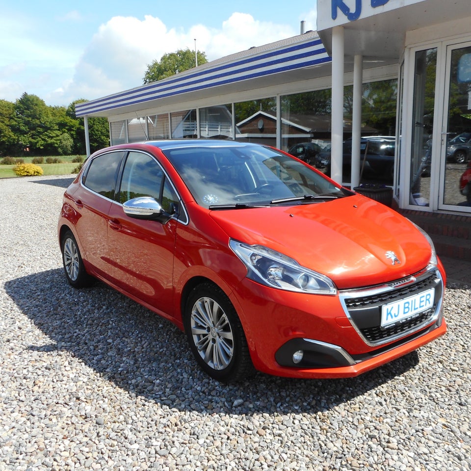Peugeot 208 1,6 BlueHDi 100 Allure Sky 5d
