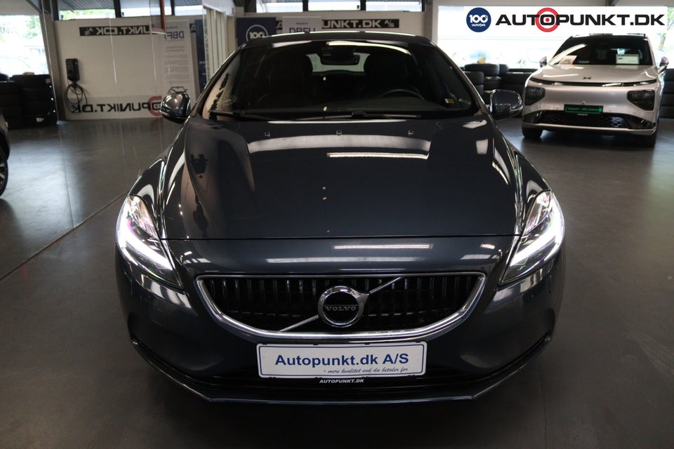 Volvo V40 1,5 T3 152 Dynamic Edition aut. 5d