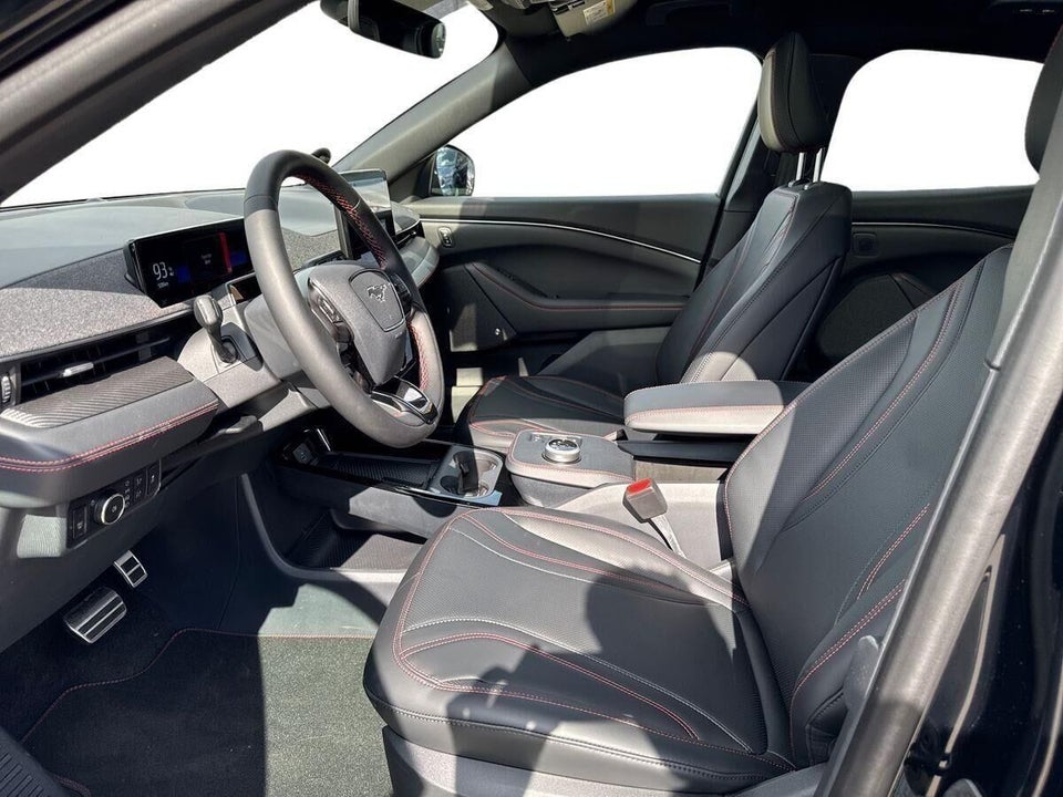 Ford Mustang Mach-E 98 Premium Extended Range AWD 5d