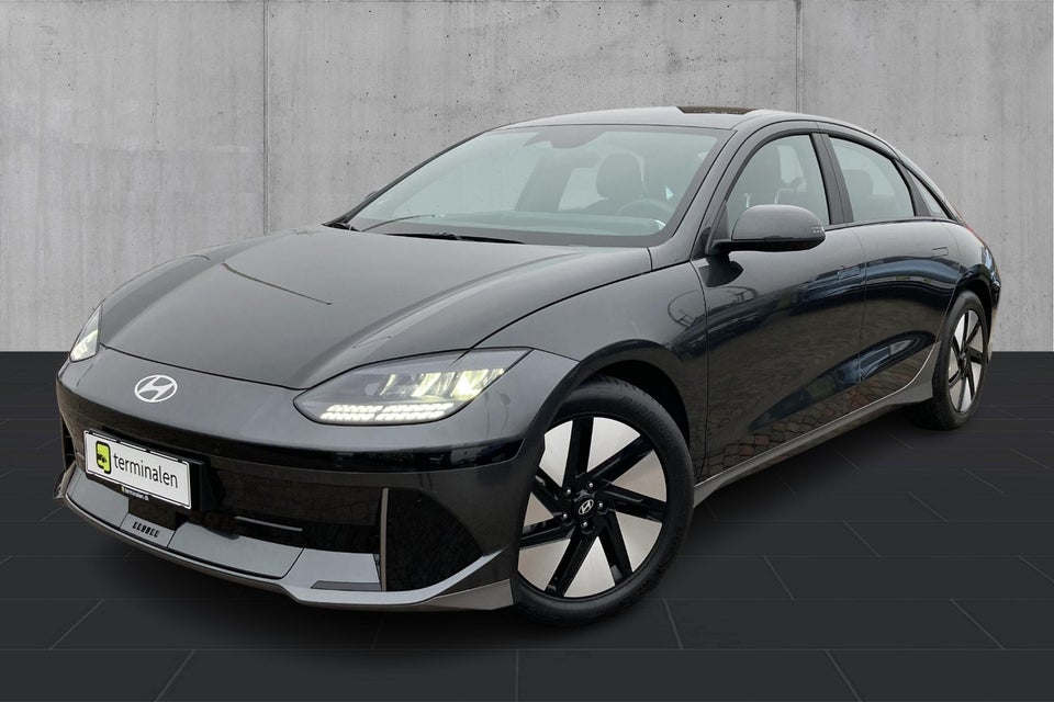 Hyundai Ioniq 6 77 Essential 4d