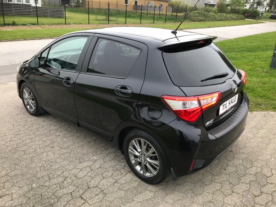 Toyota Yaris 1,0 VVT-i T2 5d