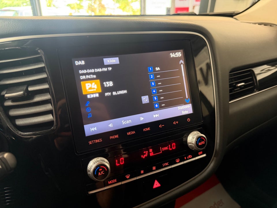 Mitsubishi Outlander 2,4 PHEV Intense CVT 4WD 5d